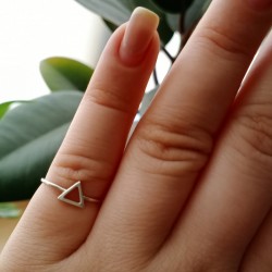 Серебряное кольцо Треугольник минимализм